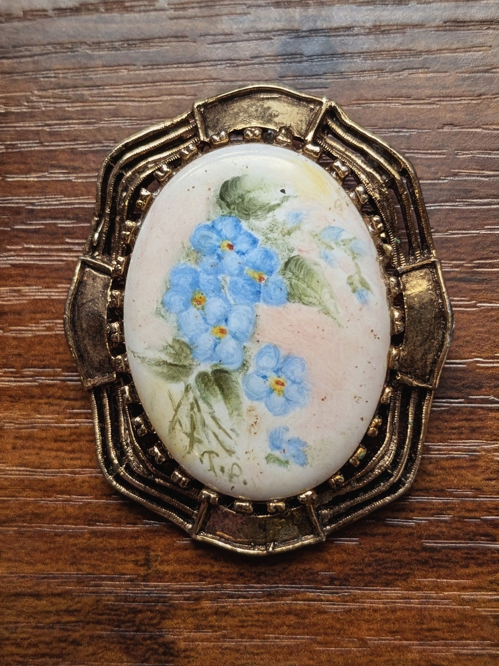 Vintage Hand‑Painted Floral Porcelain Brooch